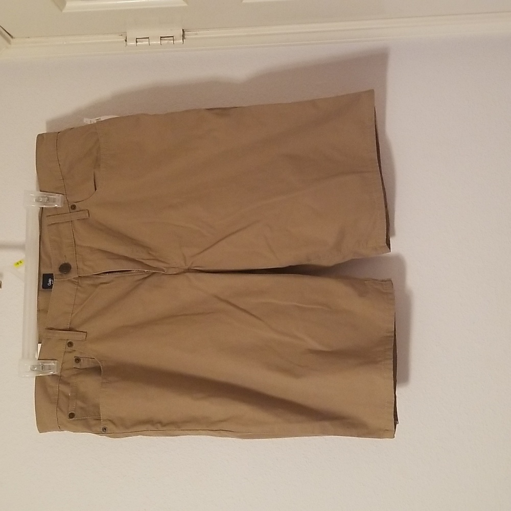 Men's GAP 38 Khaki Shorts New With Tag